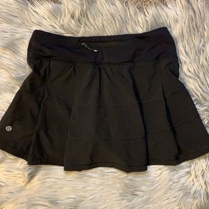 ✨LULU 🍋 PLEATED SKORT, SIZE 4 ✨